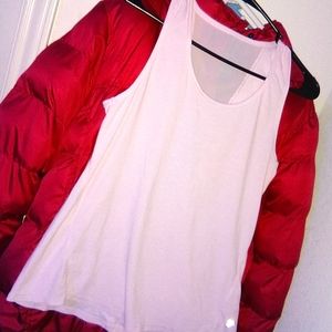 A PINK WORKOUT SHIRT.no brand. 🥶SIZE SMALL🥶 DESIGN ON BACK VISIBLE STRIP